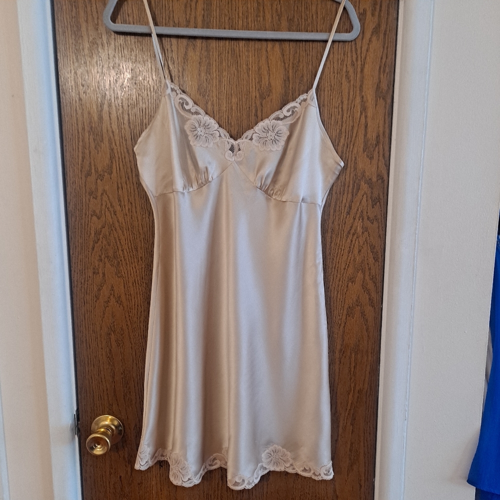 Vintage Victoria's Secret silk slip L